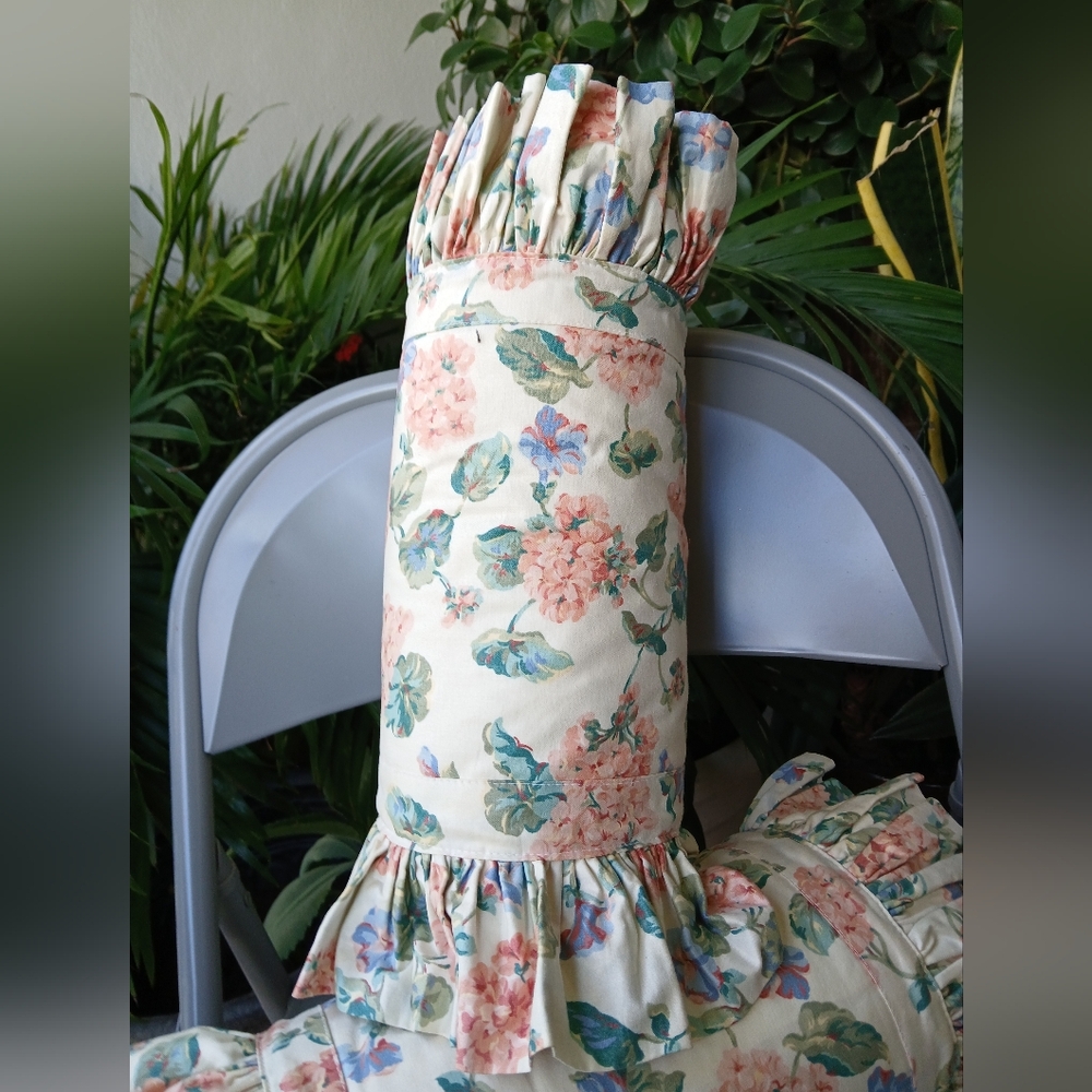 🔥NEW PILLOW SET NECKROLL Floral HYDRANGEA Ruffled FRENCH COUNTRY - Picture 5 of 6